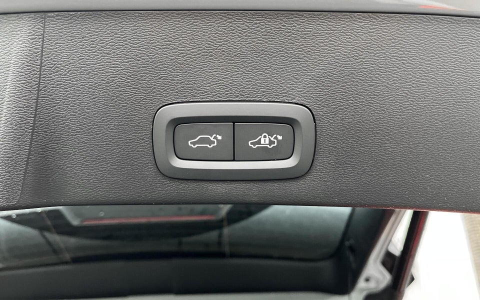 Volvo EX40 Extended Range Black Edition 5d