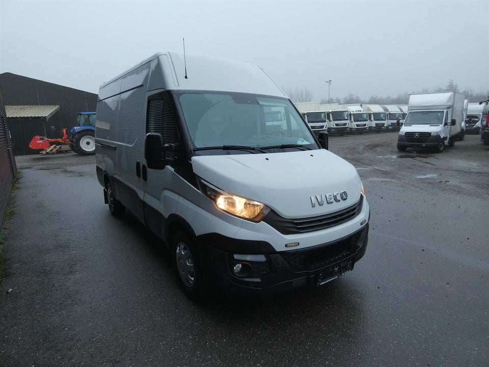 Iveco Daily 2,3 35S16 12m³ Van AG8