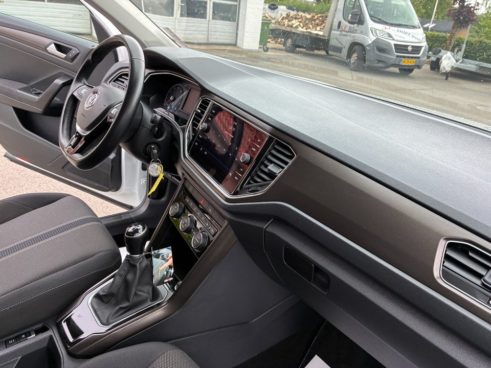 VW T-Roc 1,0 TSi 115 Style 5d