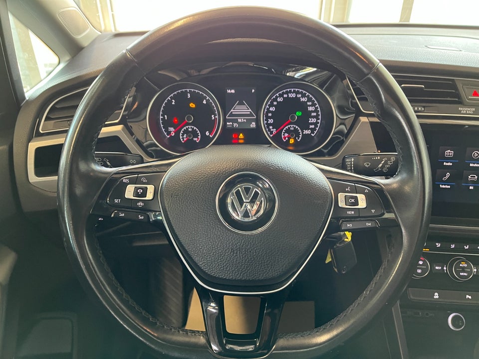 VW Touran 1,6 TDi 115 Comfortline DSG 7prs 5d