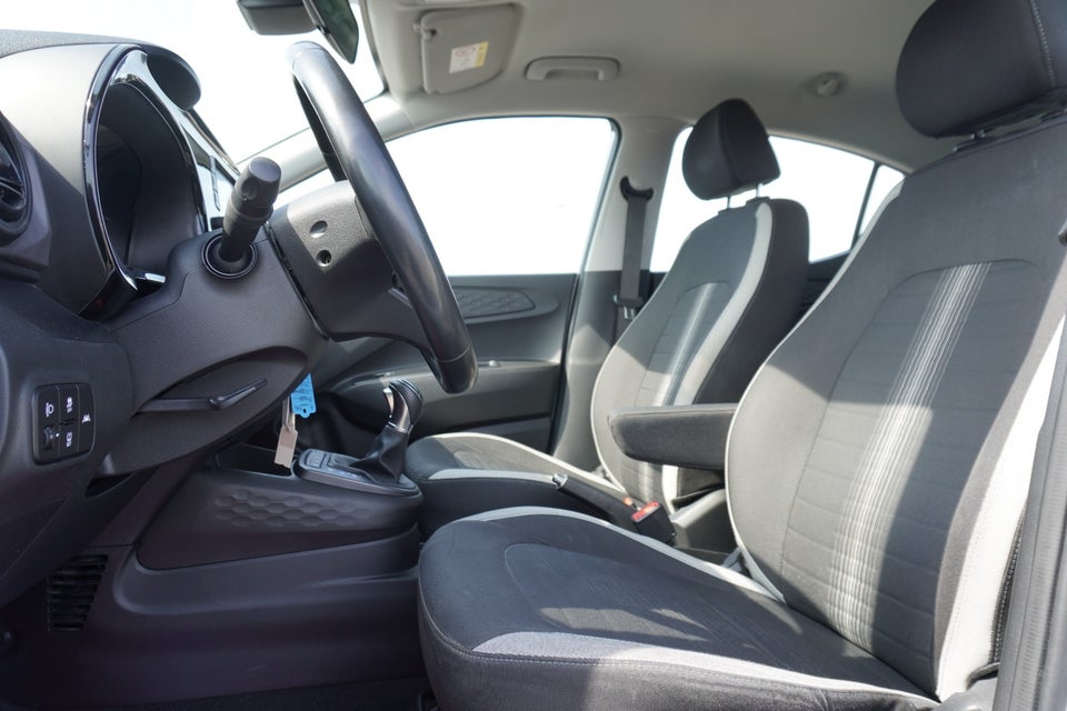 Hyundai i10 1,0 MPi Advanced AMT 5d
