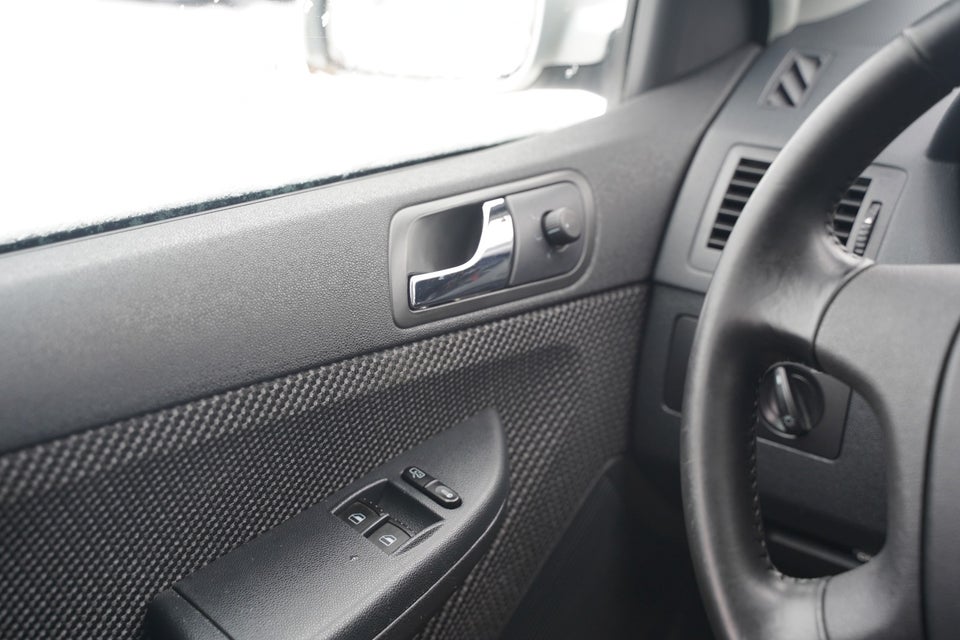 Skoda Fabia 1,4 16V 75 Elegance 5d