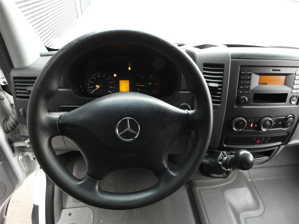 Mercedes Sprinter 211 2,2 CDi R2 Kassevogn 5d