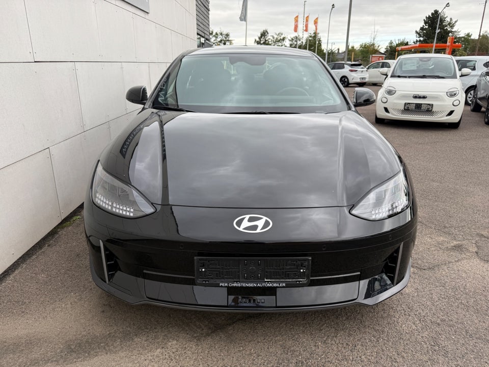 Hyundai Ioniq 6 53 Essential 4d