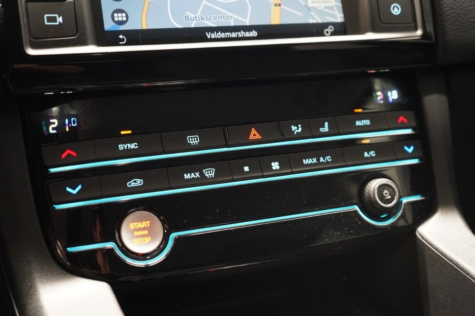 Jaguar F-Pace 2,0 D180 Pure aut. 5d