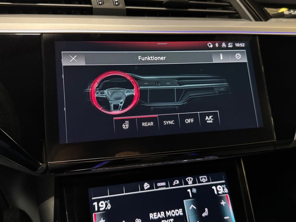 Audi e-tron 55 S-line quattro 5d