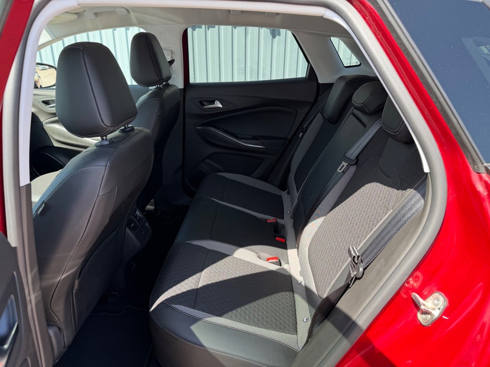 Opel Grandland X 1,6 Hybrid4 Ultimate aut. 5d