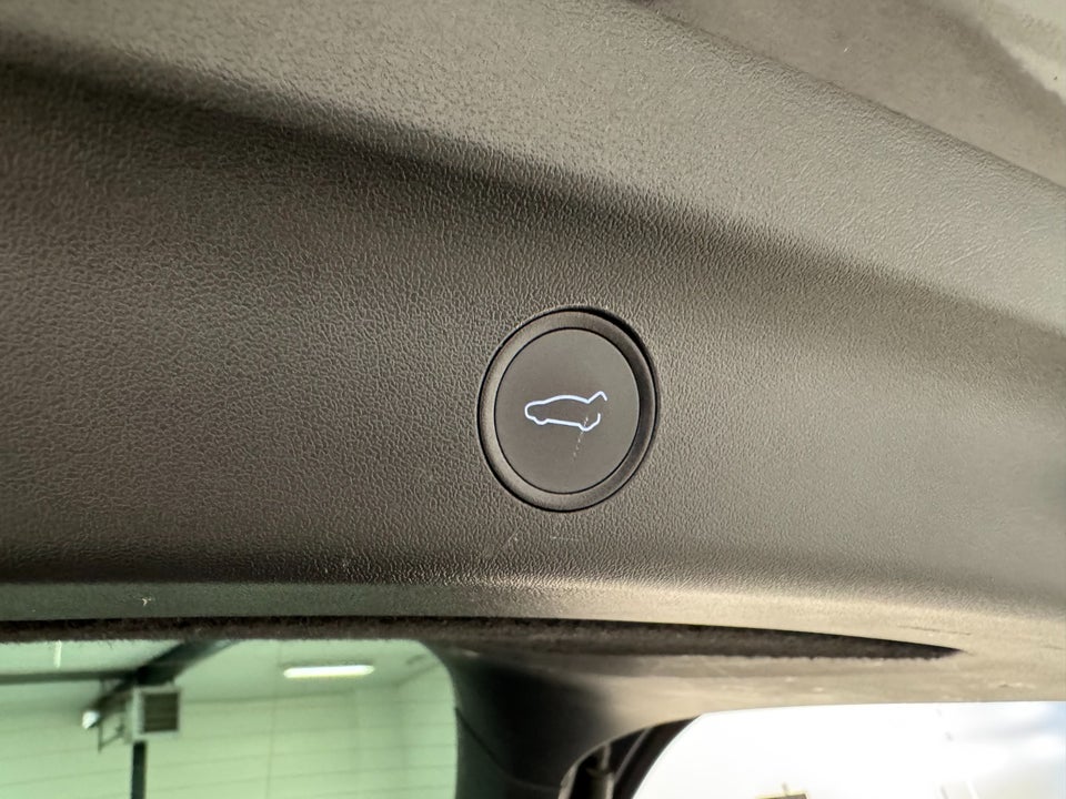 Tesla Model Y Long Range AWD 5d