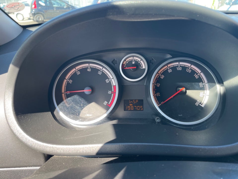 Opel Corsa 1,0 12V Enjoy 5d