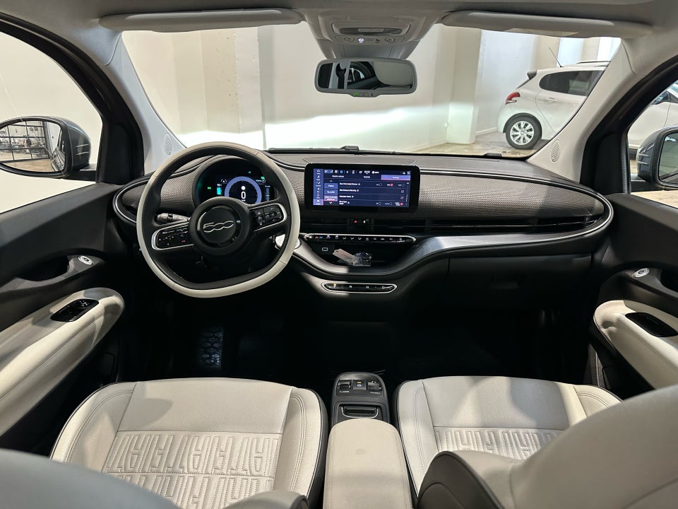 Fiat 500e 42 la Prima by Bocelli 3+1 4d