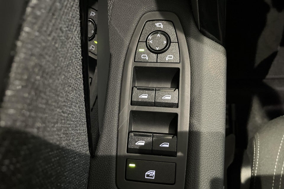 BMW iX1 eDrive20 X-Line 5d