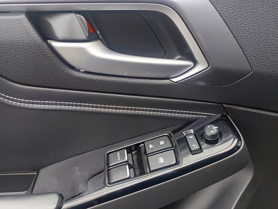 Isuzu D-Max 1,9 TD 163 Crew Cab Black Edition 4d