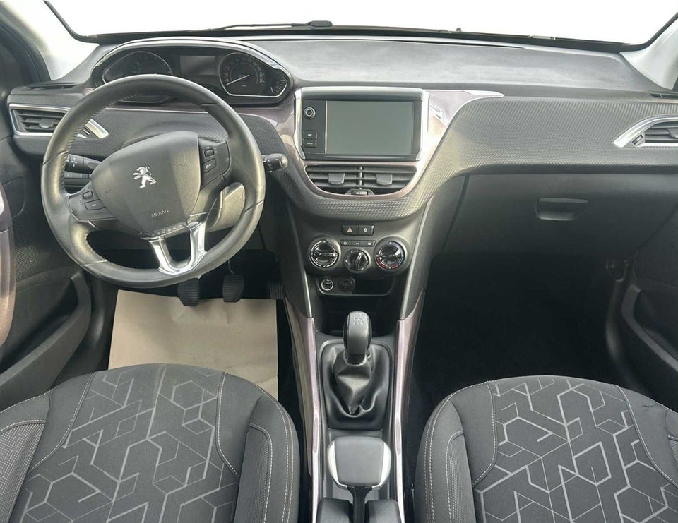 Peugeot 2008 1,2 VTi 82 Active Sky 5d