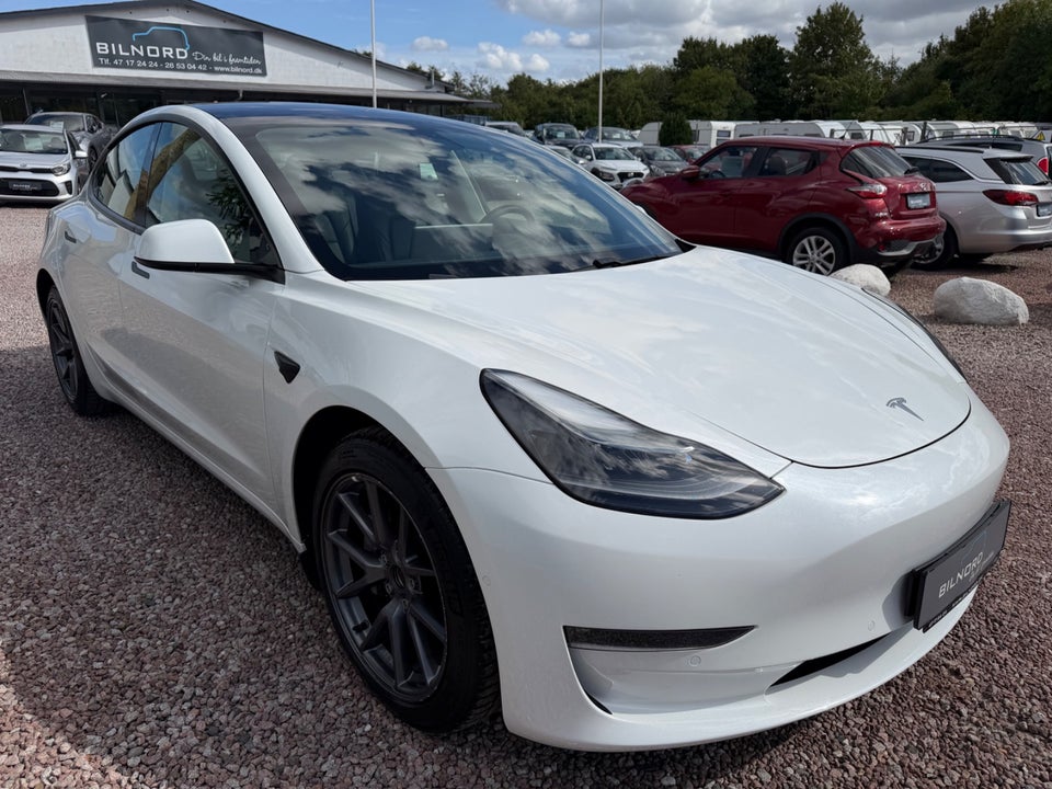 Tesla Model 3 Long Range AWD 4d