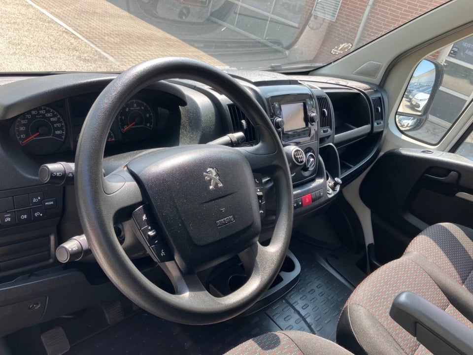 Peugeot Boxer 335 2,2 BlueHDi 140 L3 Plus Alukasse m/lift 2d