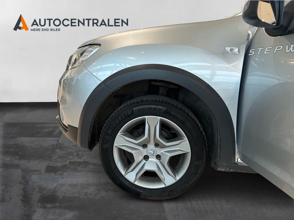 Dacia Sandero 0,9 TCe 90 Essential 5d