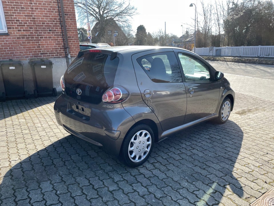Toyota Aygo 1,0 VVT-i T1 5d