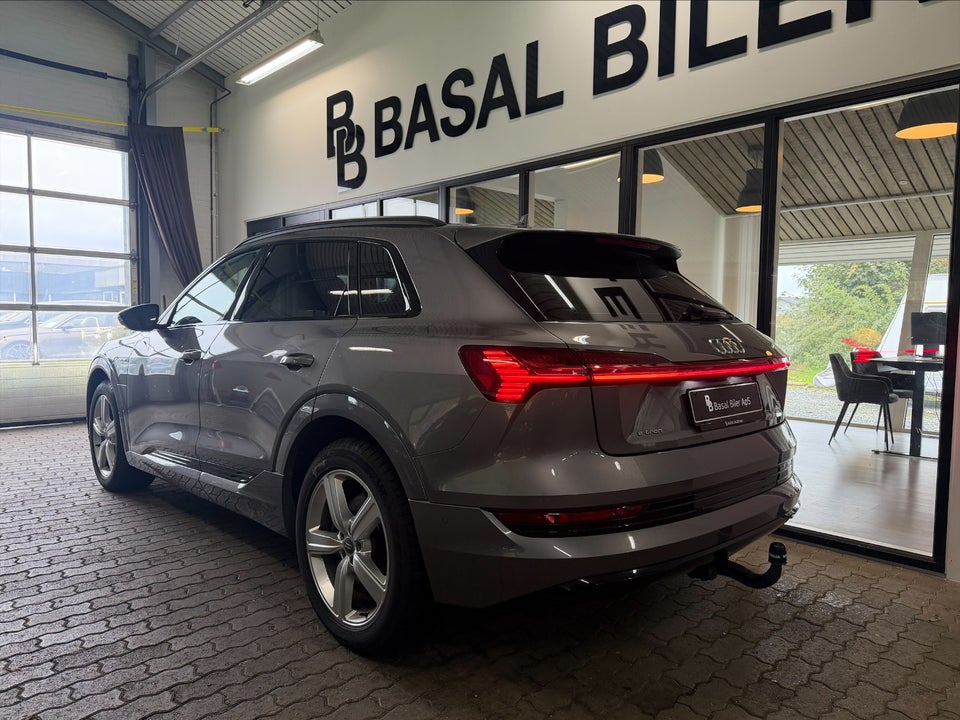 Audi e-tron 50 quattro 5d