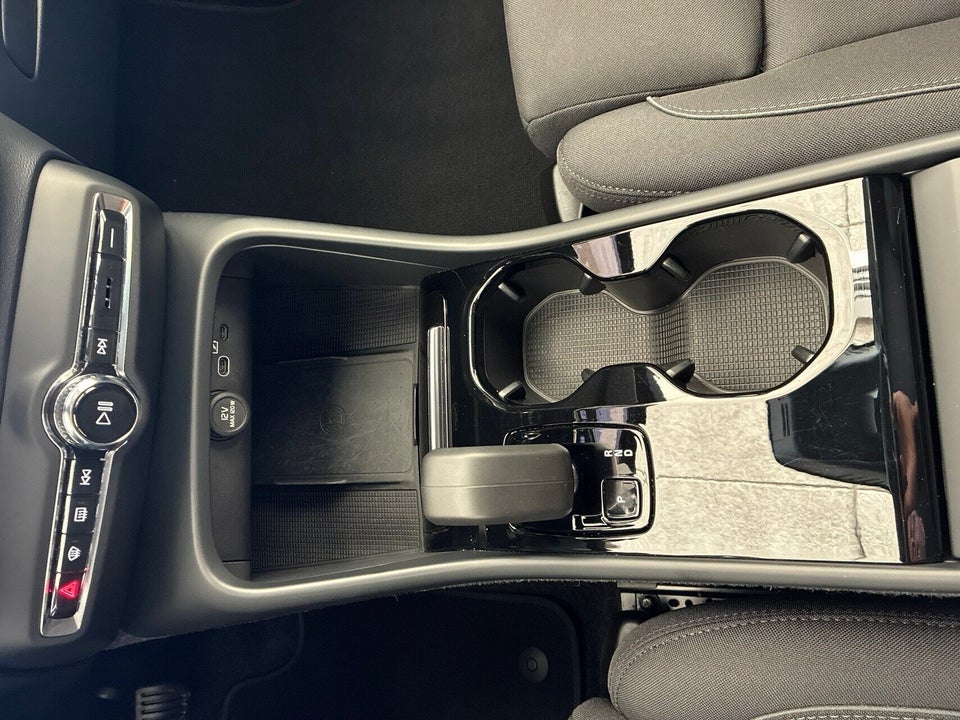 Volvo XC40 ReCharge Extended Range Plus 5d