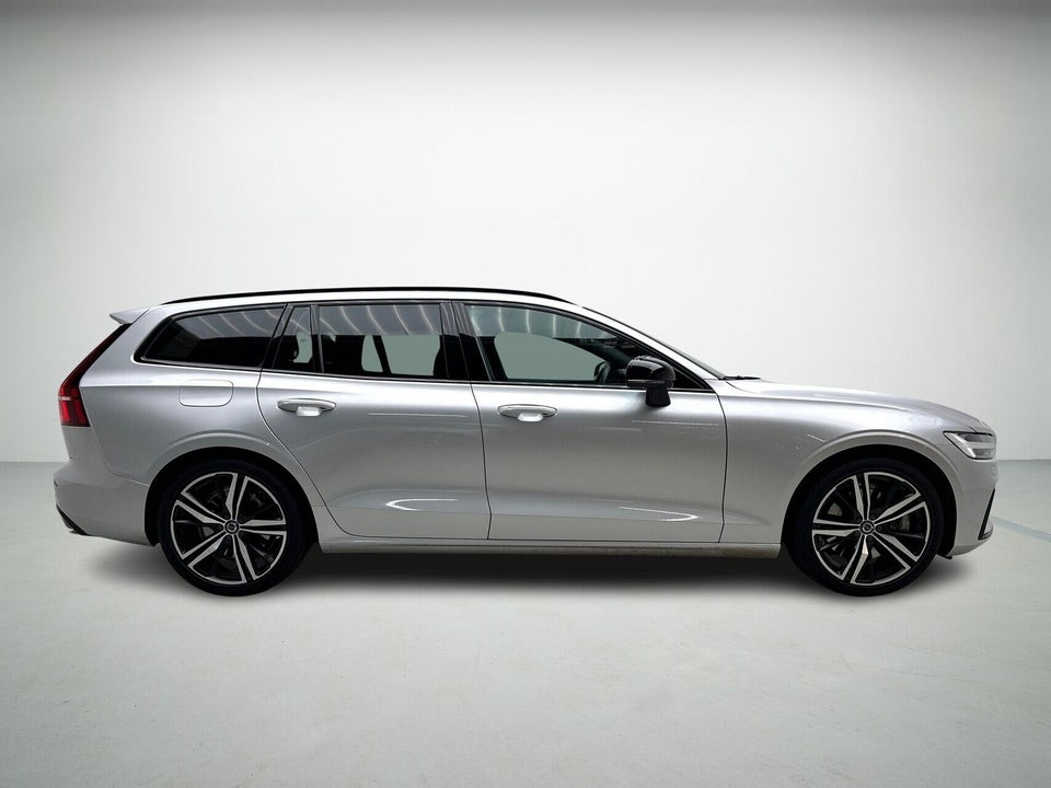 Volvo V60 2,0 T6 ReCharge R-Design aut. AWD 5d