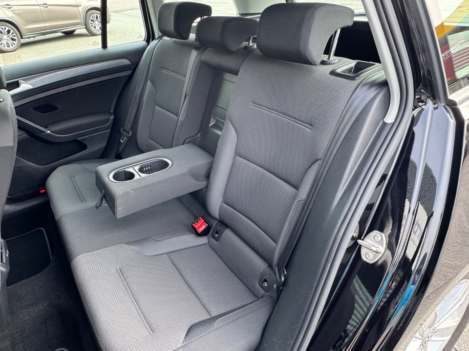 VW Golf VII 1,5 TSi 130 Comfortline Variant 5d