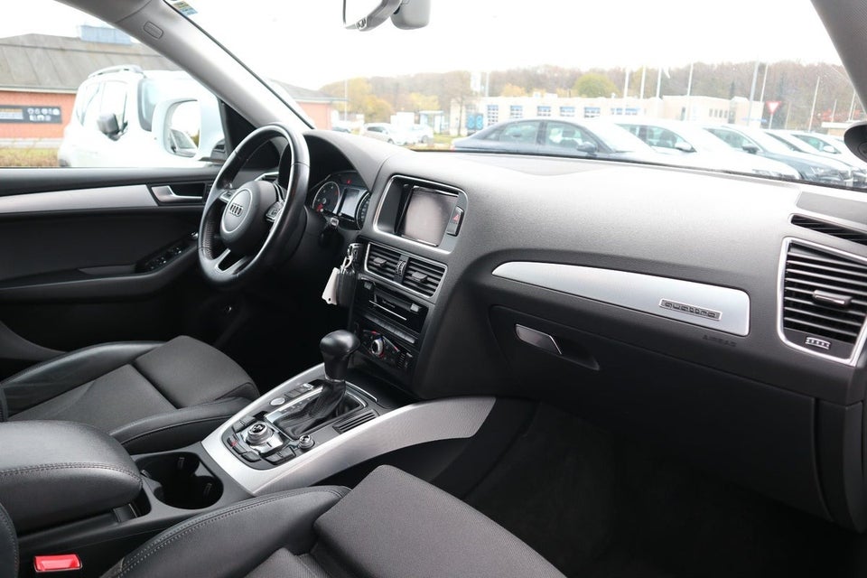 Audi Q5 2,0 TDi 190 S-line quattro S-tr. 5d