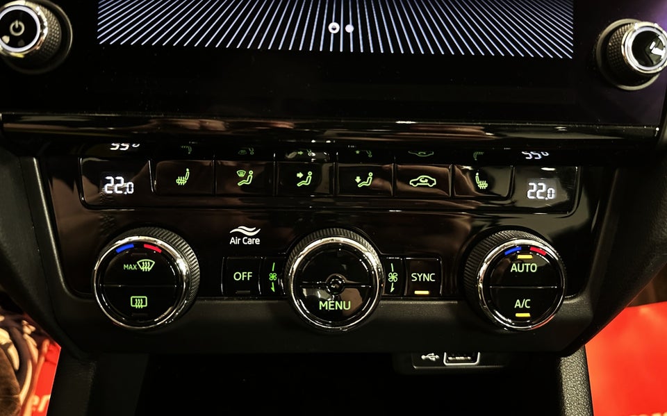 Skoda Octavia 2,0 TDi 150 Celebration Combi DSG 5d