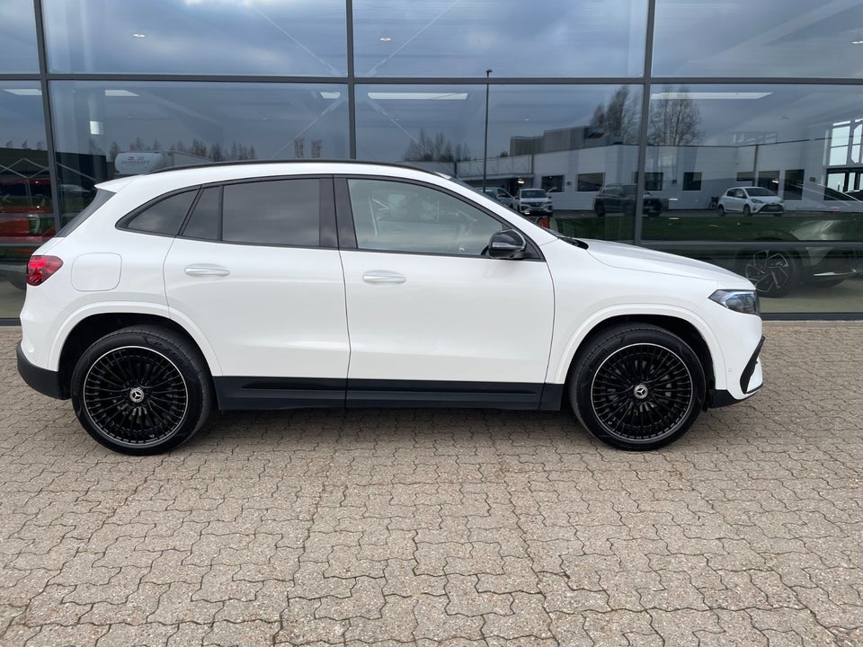 Mercedes EQA350 AMG Line Premium 4Matic 5d