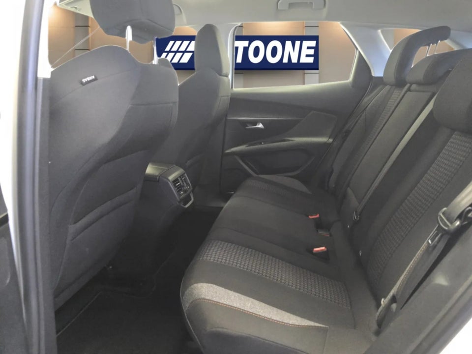 Peugeot 3008 1,2 e-THP 130 Active 5d