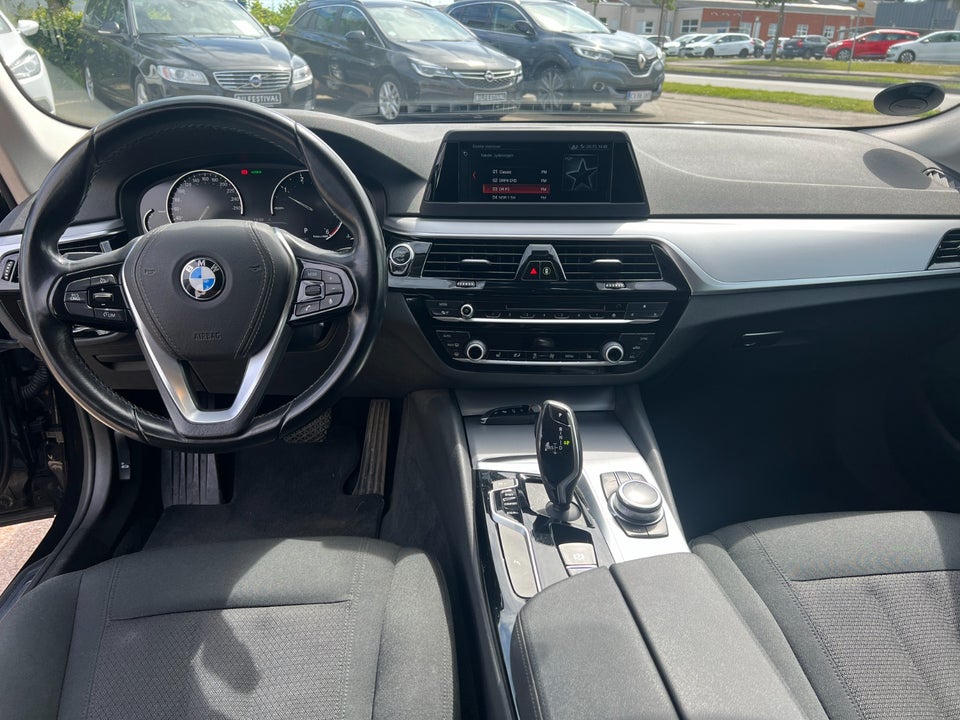 BMW 520d 2,0 Touring Connected aut. 5d