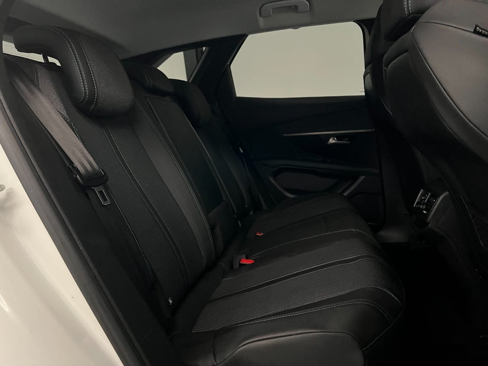 Peugeot 3008 1,6 Hybrid Allure Pack Limited EAT8 5d