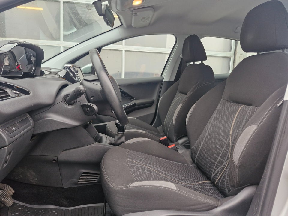 Peugeot 208 1,2 VTi Active 5d