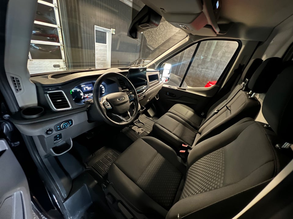 Ford E-Transit 390 L2 Van 68 Trend H2 RWD