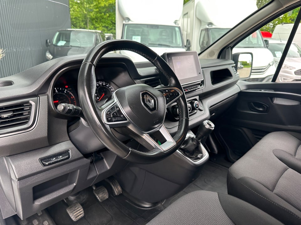 Renault Trafic 2,0 dCi 130 L2H1