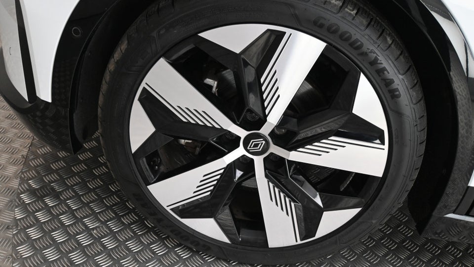 Renault Megane E-Tech 60 Techno 5d