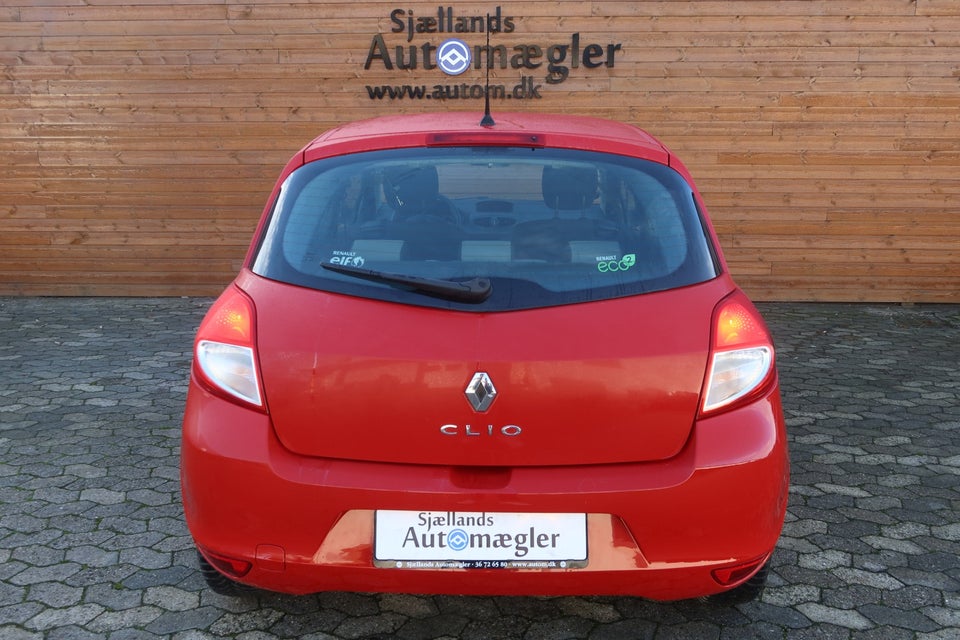 Renault Clio III 1,2 16V Authentique 3d