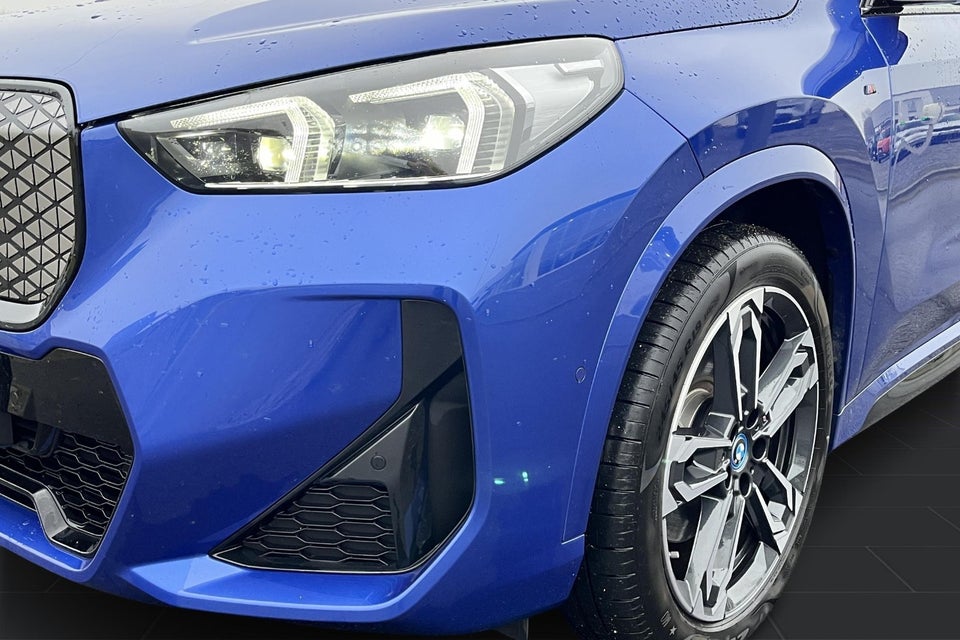 BMW iX1 xDrive30 M-Sport Premium 5d