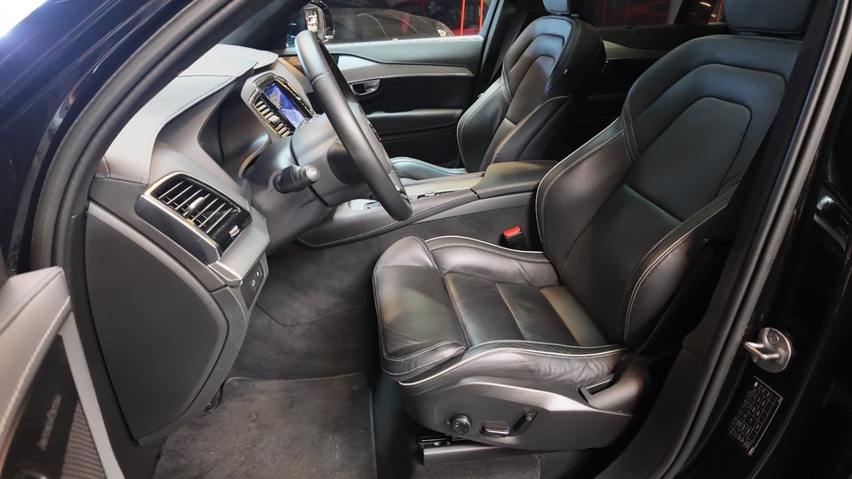 Volvo XC90 2,0 T8 ReCharge Ultimate Dark aut. AWD 7prs 5d