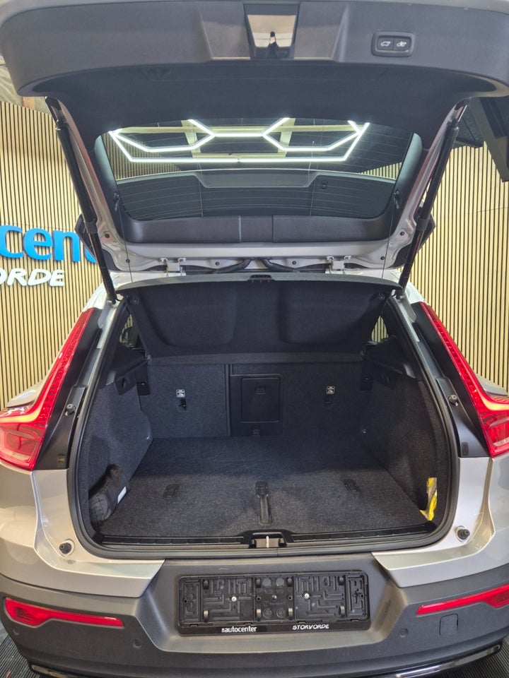 Volvo XC40 ReCharge Twin Plus 5d