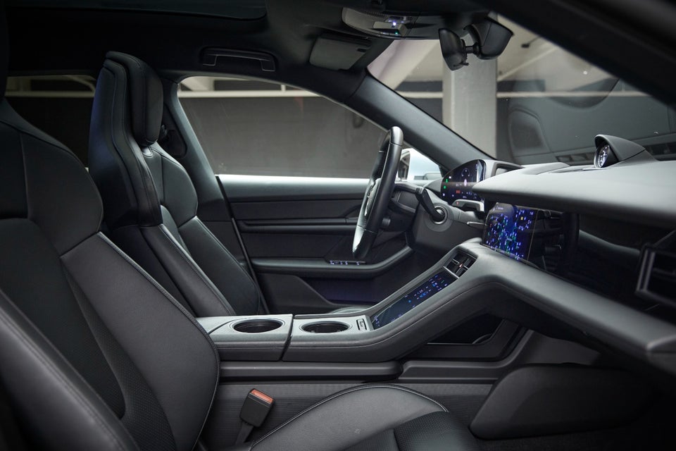 Porsche Taycan 4 Performance+ Cross Turismo 5d