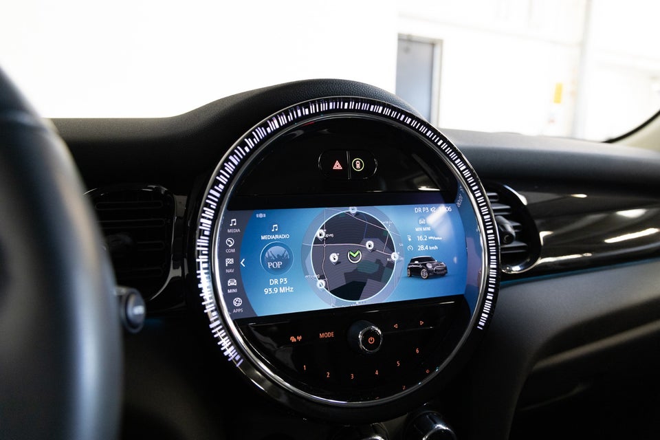 MINI Cooper SE Essential 3d