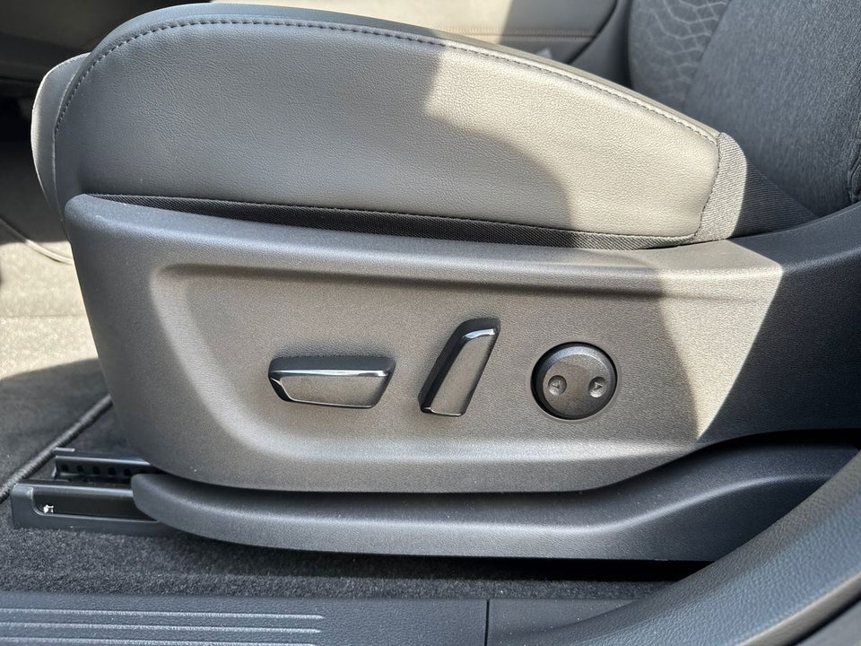 Nissan Ariya 63 Engage 5d