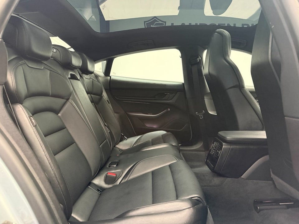 Porsche Taycan 4S 4d