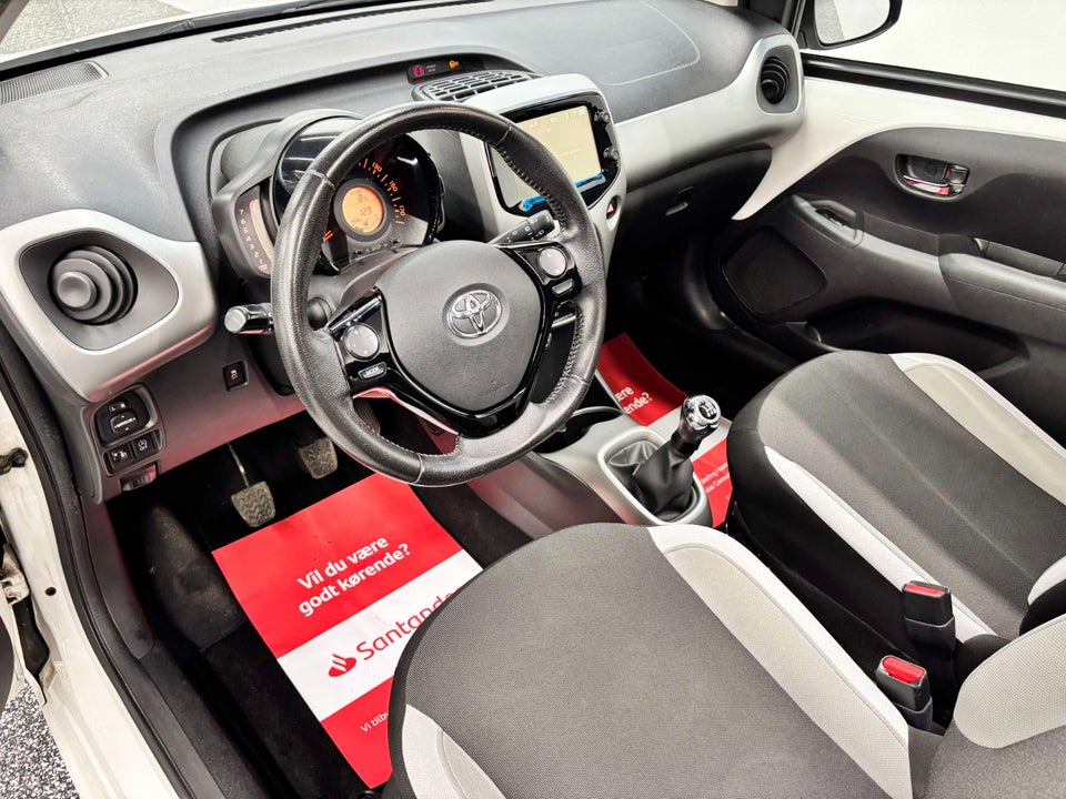 Toyota Aygo 1,0 VVT-i x-sky 5d