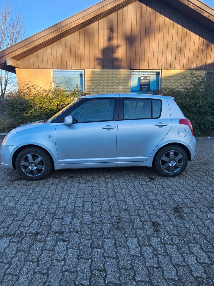 Suzuki Swift 1,5 GL-A 5d