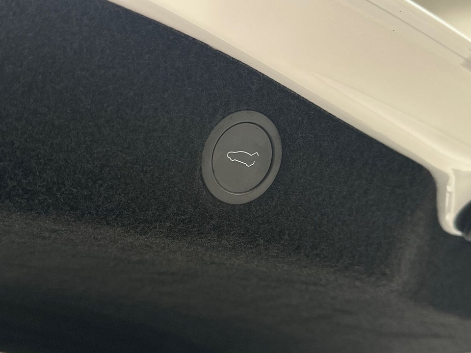 Tesla Model 3 RWD 4d