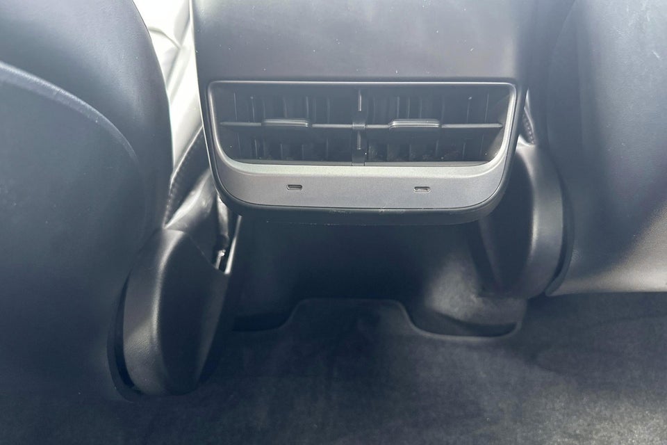 Tesla Model Y RWD 5d
