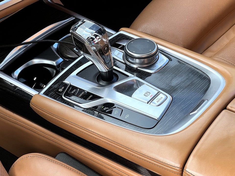 BMW 740i 3,0 M-Sport aut. 4d