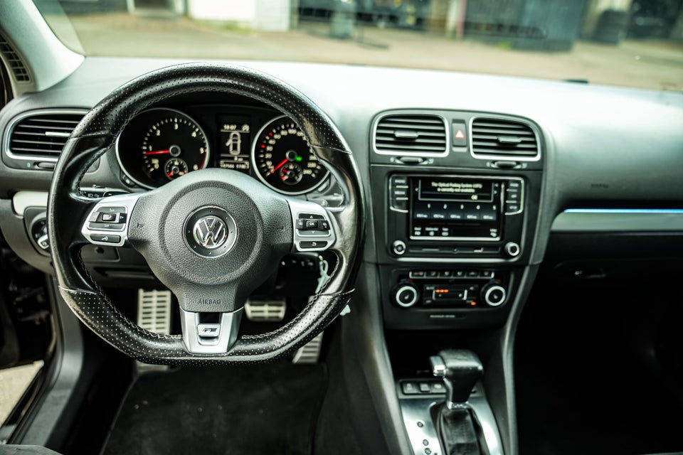VW Golf VI 1,6 TDi 105 Highline DSG BMT 5d