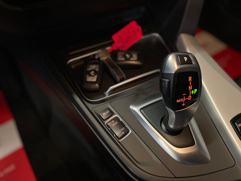 BMW 320d 2,0 Touring Advantage aut. 5d